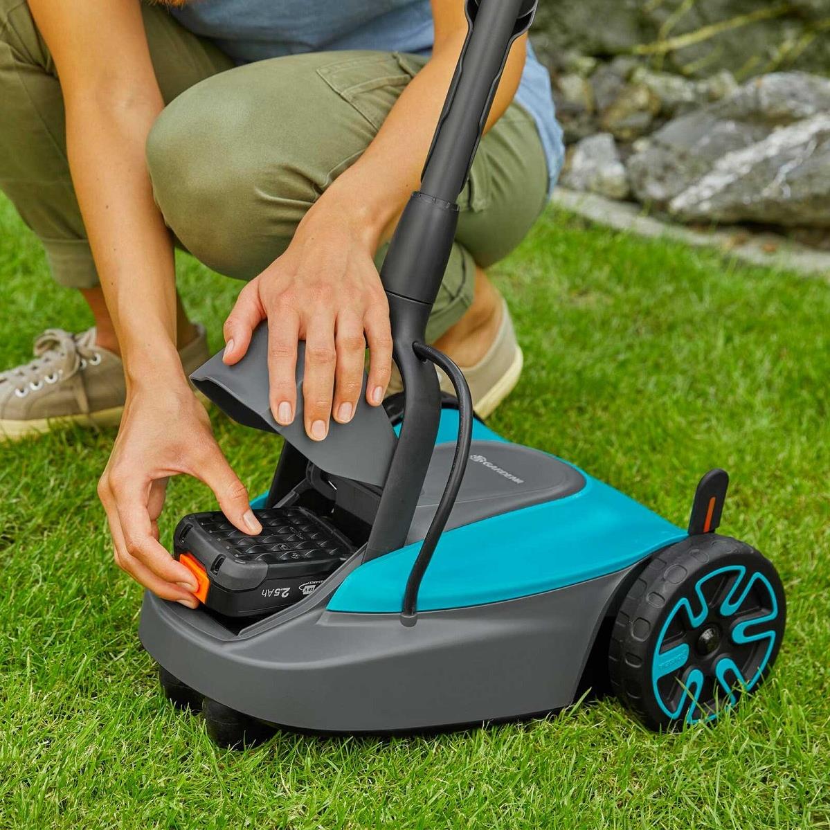 Gardena 14620 Akülü Çim Biçme Makinesi - İrhal Tarım