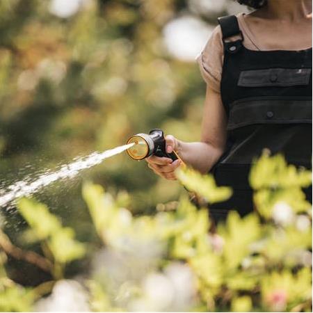 Fiskars 1065483 Üç Fonksiyonlu Sulama Tabancası